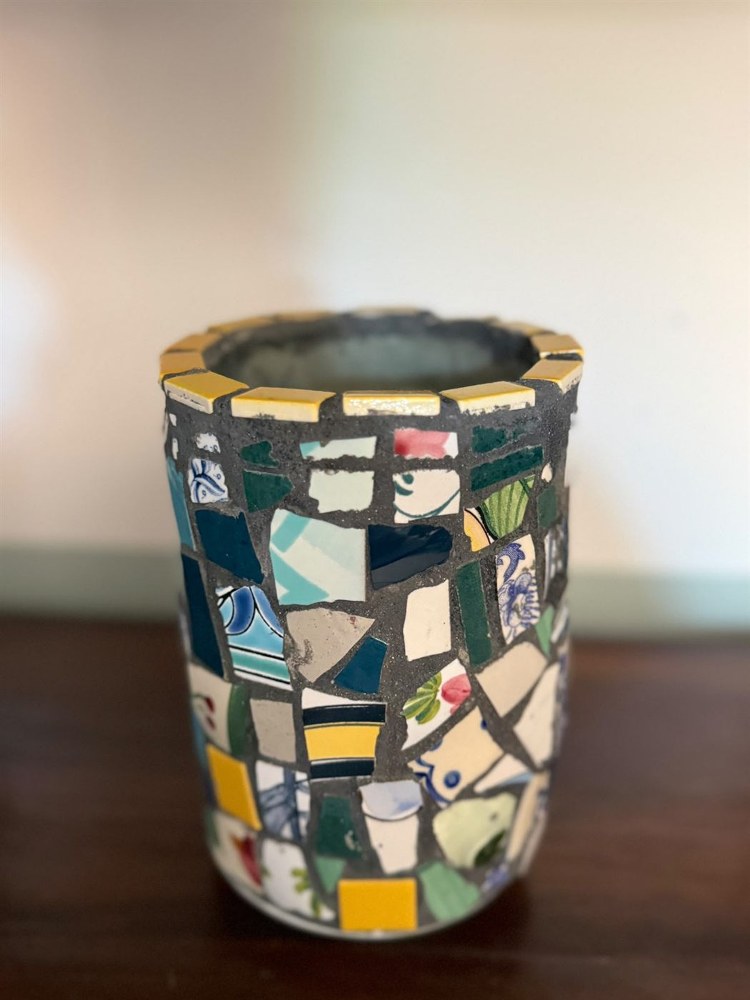 Vaso decorato a mosaico